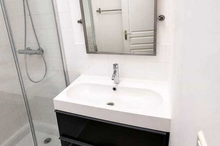 Apartamento entero, Estudio-Baño privado con ducha-Studio 17m2 in Villeurbanne, Lyon region