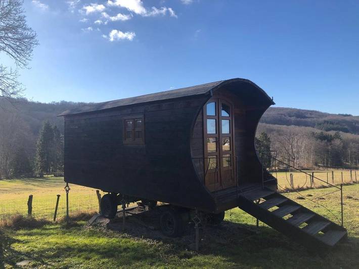 Tente pour 4 personnes, avec vue et jardin dans Nièvre - 2