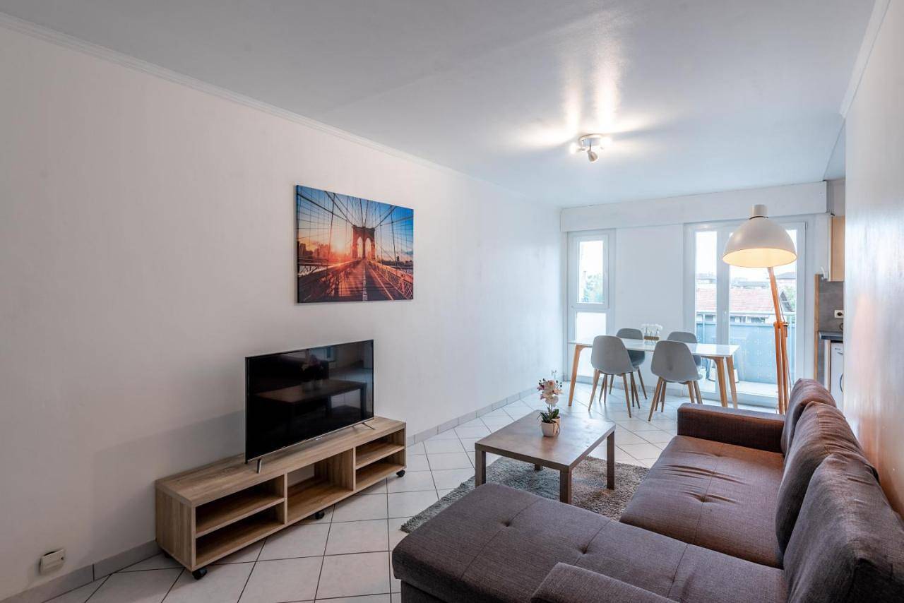 Appartement entier, M037 Marquer Joli T2 à Ambilly in Ambilly, Région de Saint-Julien-en-Genevois