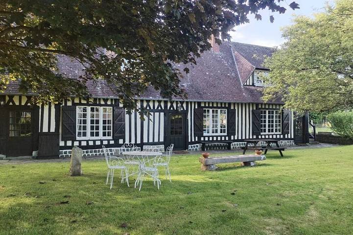 Location de vacances pour 10 personnes, animaux acceptés à Angiens