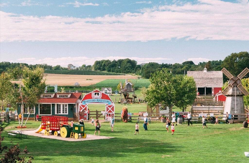 Neues Haus. Luxus 6 Bd, 5 Bth, Beheizter Pool, Spiele, Fahrräder, Private Cul-de-Sac in Westhampton Beach, Hamptons