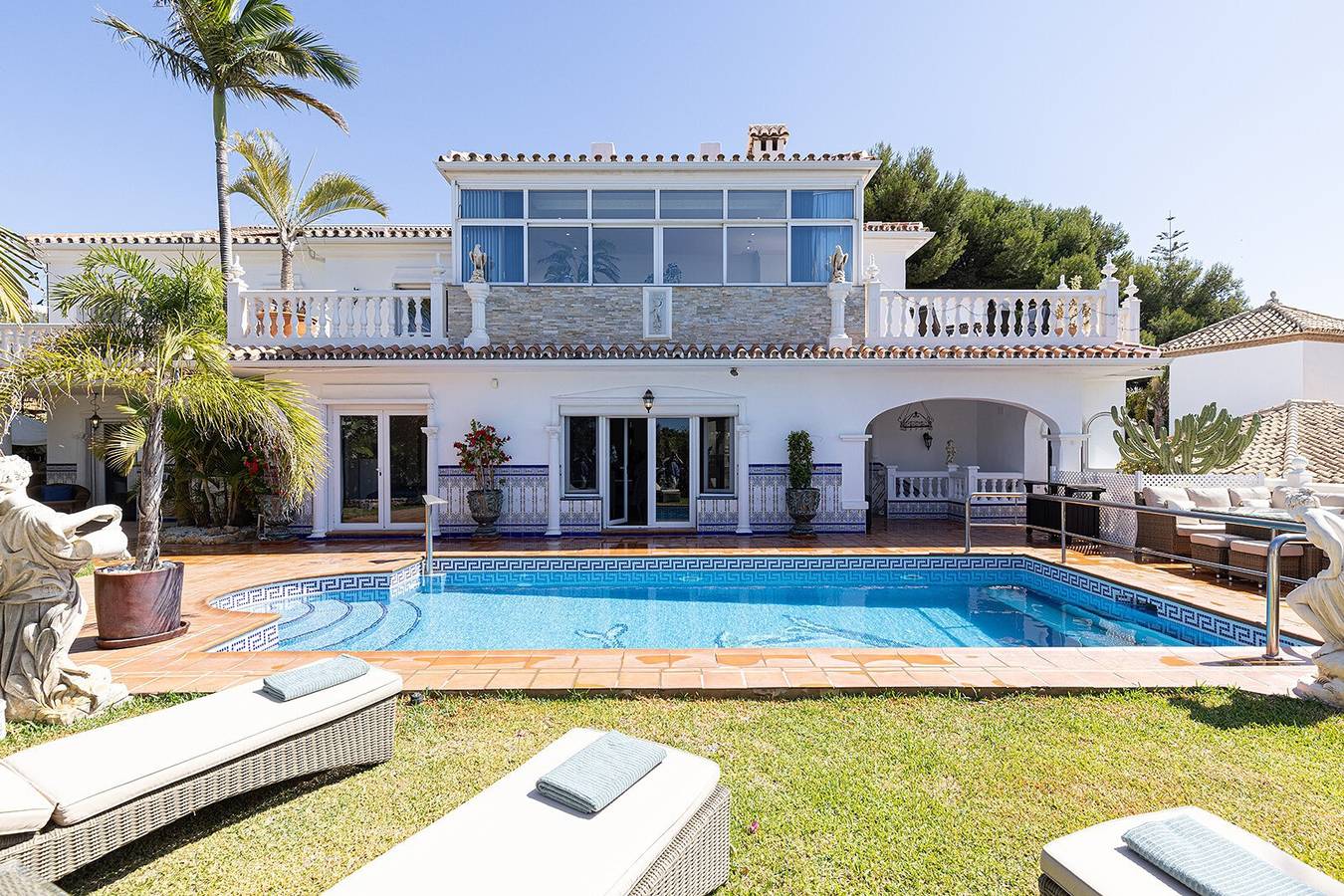 Villa 'Mariposa' mit Meerblick, Wlan und Klimaanlage in La Cala de Mijas, Mijas