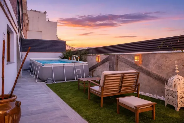 Casa de vacaciones para 14 personas, con piscina además de jardín y vistas - 1