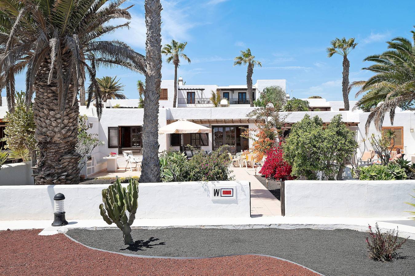Ganze Wohnung, Ferienwohnung 'Puerto Chico W' in Strandnähe mit Berg- und Gartenblick, Pool, Wlan und Terrasse in Playa Blanca, Yaiza