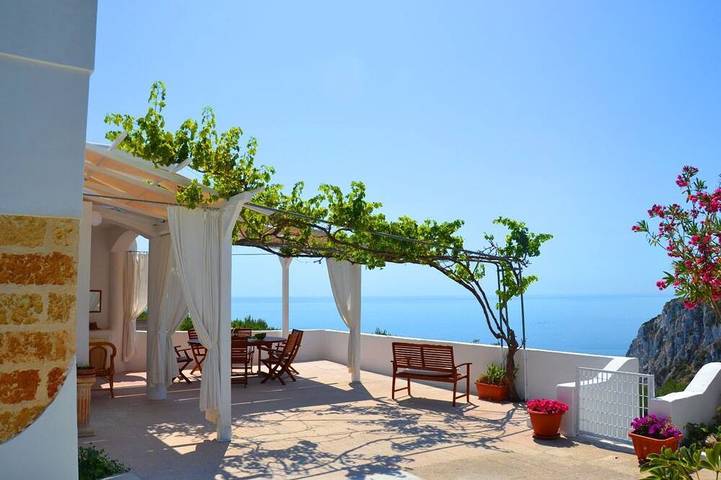 Ferienhaus für 6 Personen, mit Balkon und Whirlpool sowie Garten