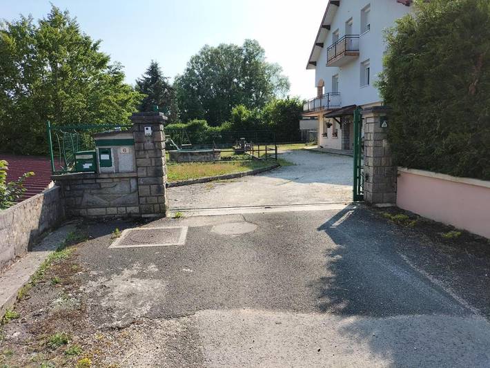 Gîte pour 4 personnes, avec terrasse à Monnet-la-Ville - 2