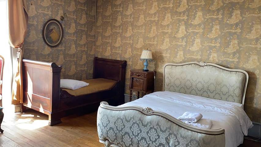 Location de vacances pour 3 personnes, avec jardin ainsi que sauna et vue dans Blet - 2