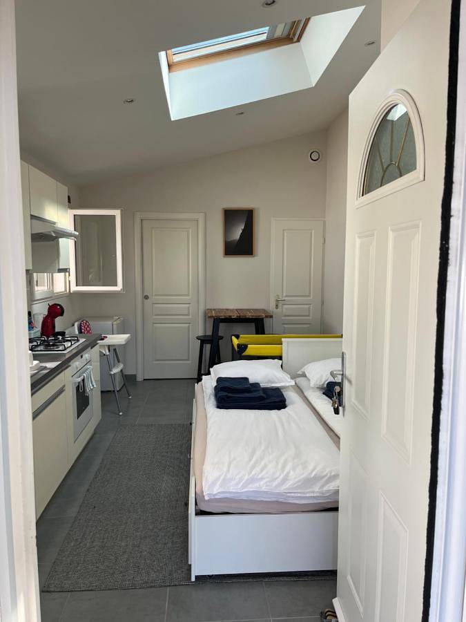 Gîte pour 2 personnes, avec terrasse et vue, animaux acceptés à Vaulnaveys-le-Bas