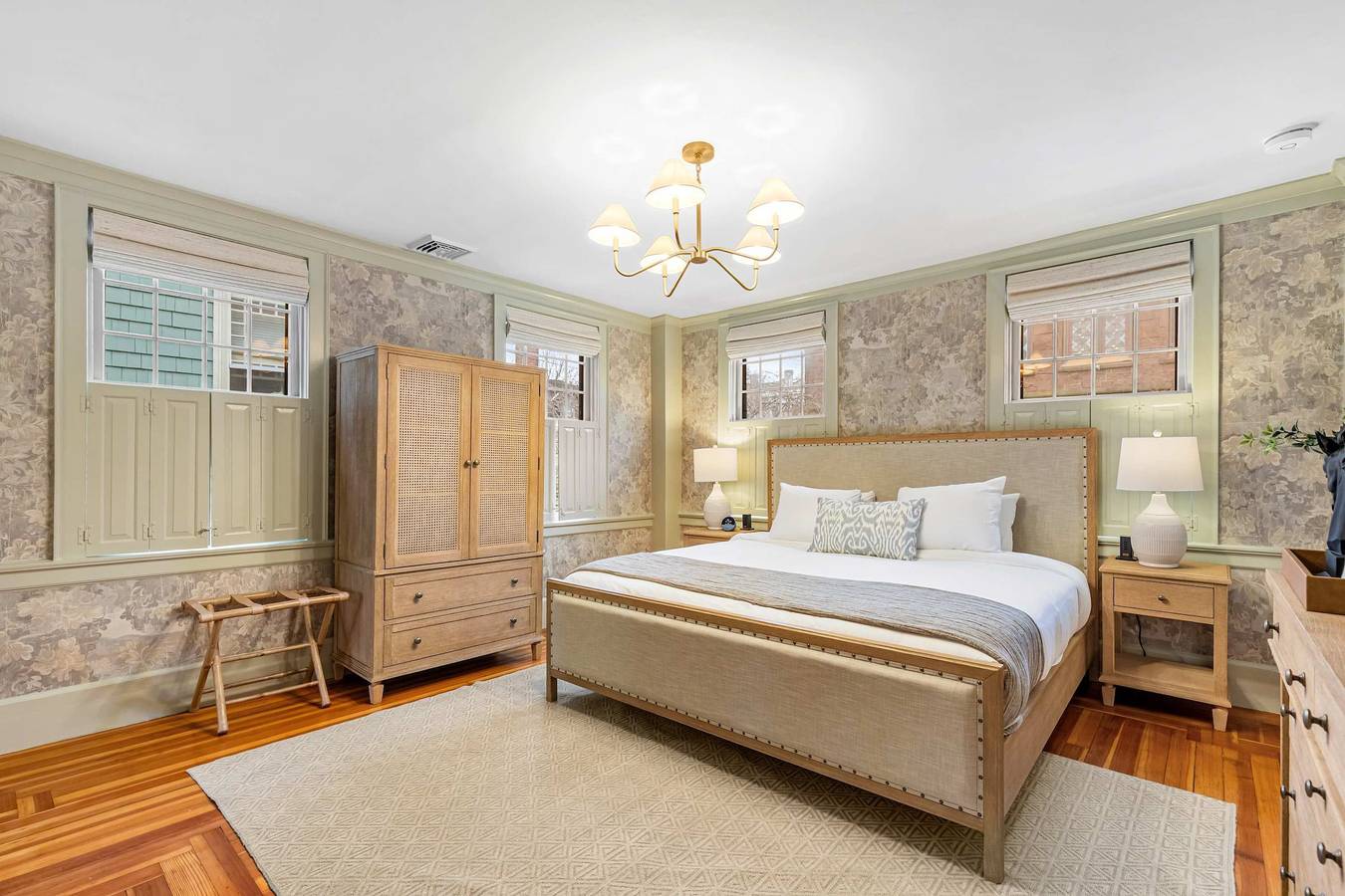 The Royce on Spring - High-End Family Getaway in Newport in Newport, Newport County