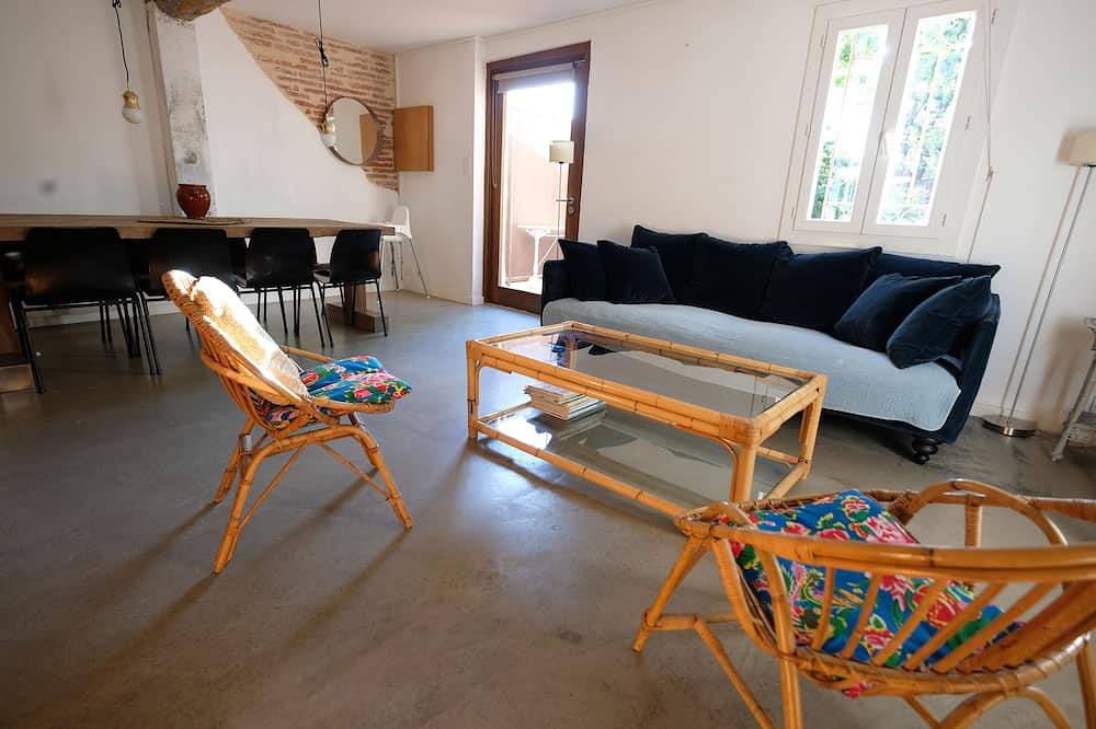Gite de standing climatisé, 4 ch, avec terrasse privative et piscine partagée in Perpignan, Côte méditerranéenne (France)
