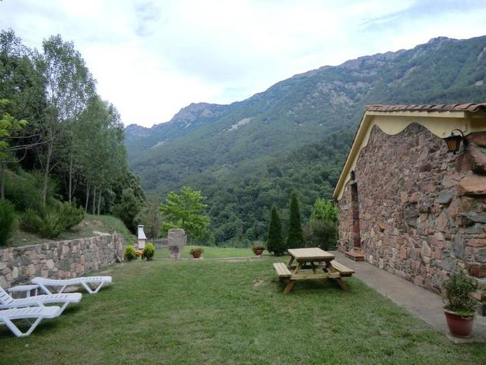 Location de vacances pour 4 personnes, avec Terrasse et Jardin ainsi que Piscine et Vue à Montseny - 4