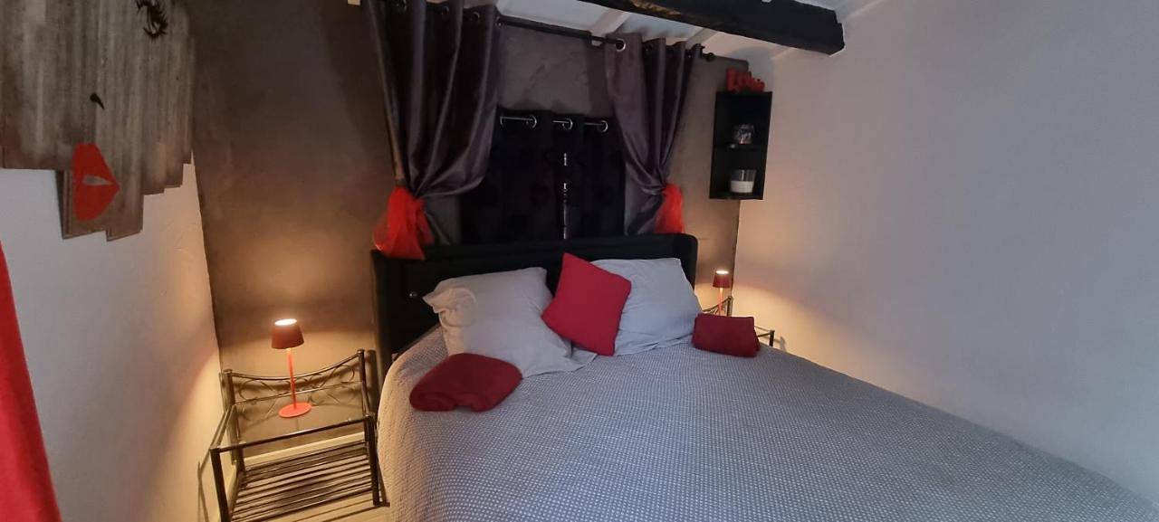 Appartement entier, Two-Bedroom Apartment in Villecroze, Région de Draguignan