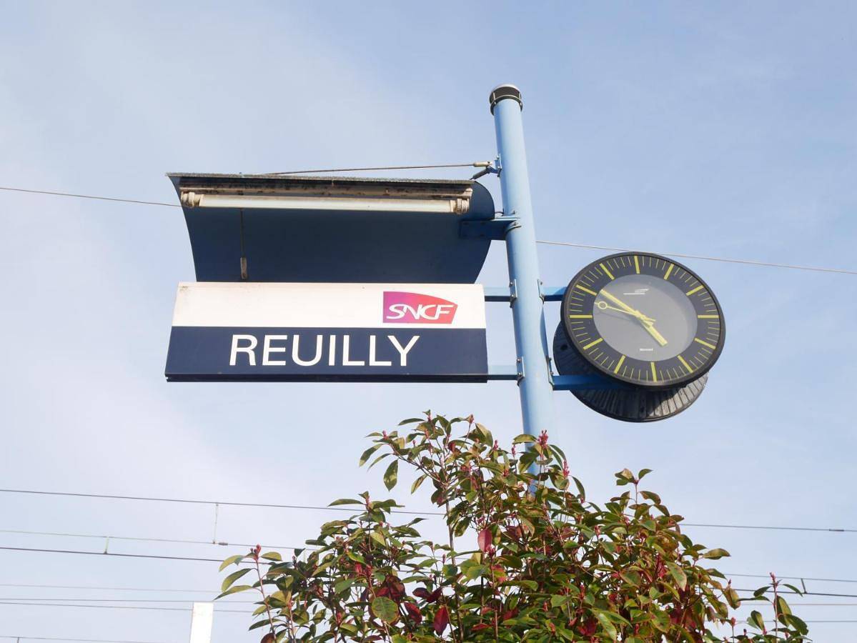 Appartement entier, One-Bedroom Apartment in Reuilly, Région d'Issoudun