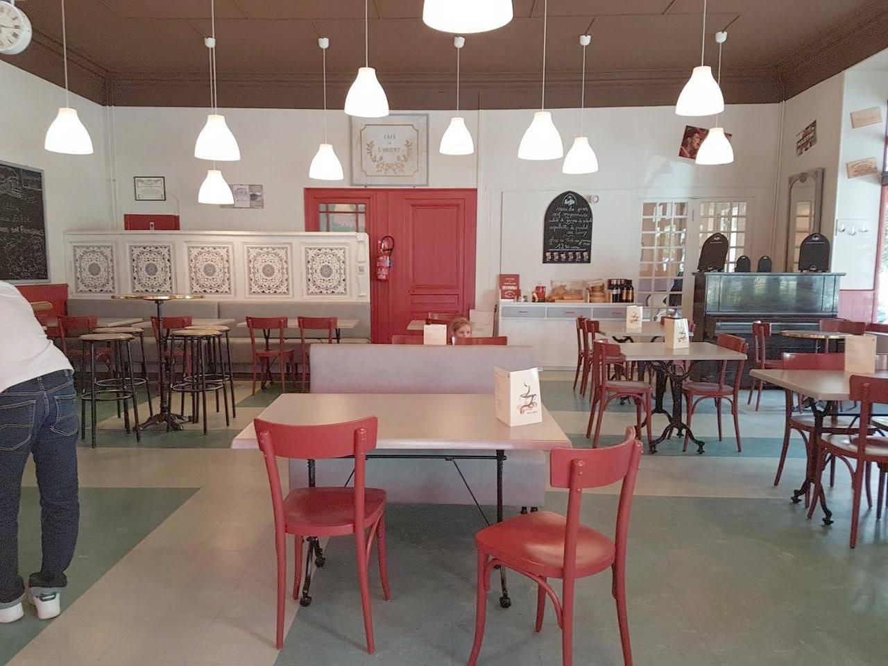 Hotel Café de la Gare in Sainte-Foy-la-Grande, Région de Libourne