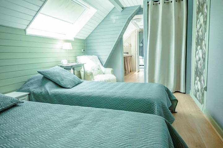 Maison d’hôte pour 4 personnes, avec jacuzzi et piscine ainsi que sauna et jardin à Sainte-Gemme-la-Plaine - 2