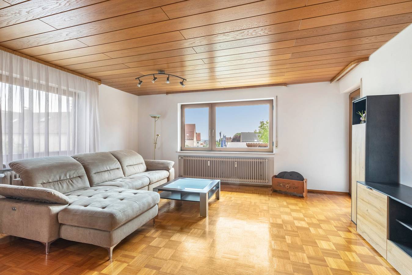 Ganze Wohnung, Ferienwohnung mit Balkon nahe Legoland, Peppa Pig Park und Lonetal in Öllingen (Baden-Württemberg), Öllingen Region