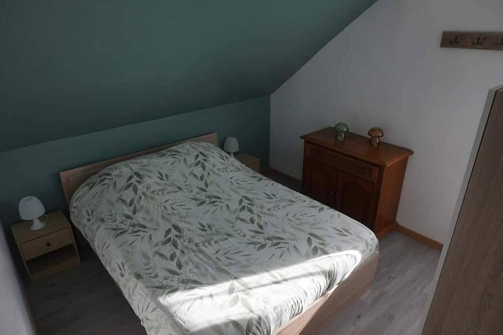 Appartement entier, Appartement Le Séjour des Hobbits avec 2 places de parking intérieur gratuit in Beuvrages, Région de Valenciennes