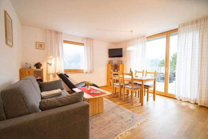 Ferienwohnung für 2 Personen, mit Garten und Terrasse in Graubünden - 2