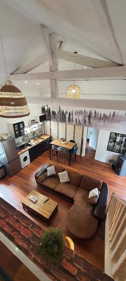 Location de vacances pour 5 personnes, avec Terrasse et Jardin ainsi que Piscine et Vue à Campet-et-Lamolère