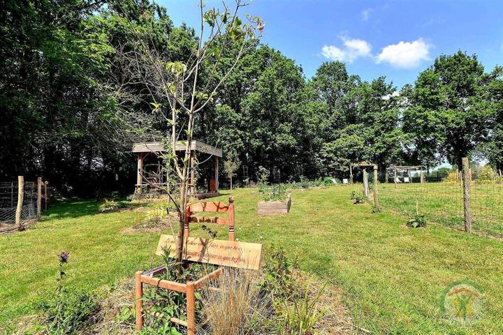 Location de vacances pour 2 personnes, avec jardin à La Chapelle-Chaussée - 2