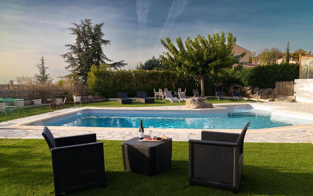 Double Room with Terrace in Vachères, Regionaler Naturpark Luberon