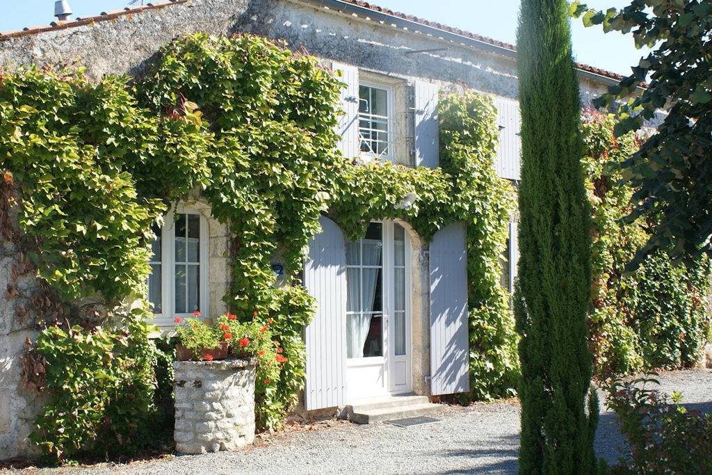 Le Nid - Gîtes les Grandes Chaumes in Surgères, Région de Rochefort