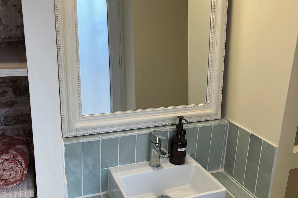 Appartement entier, Appartement de charme avec balcon in Besançon, Doubs