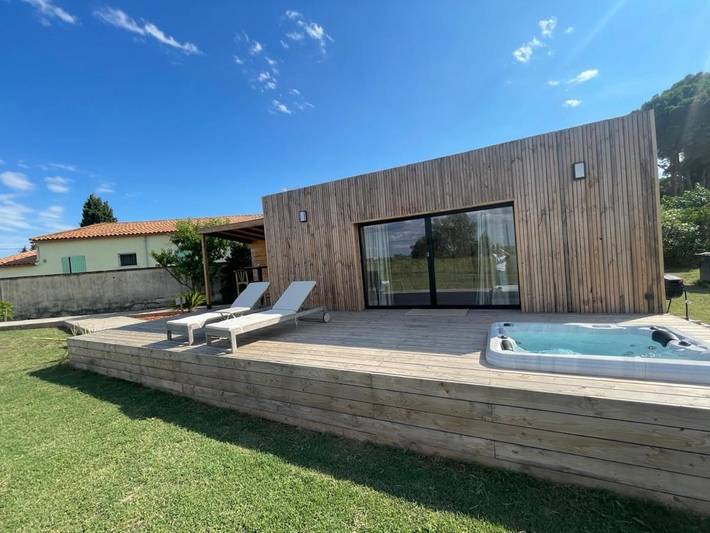 Gîte pour 2 personnes, avec piscine et jardin ainsi que terrasse et jacuzzi à Saint-Laurent-d'Aigouze - 2