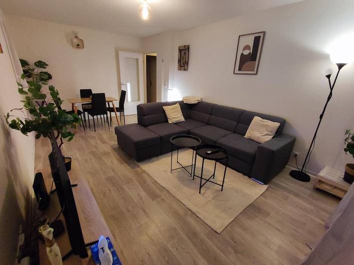 Appartement de vacances pour 6 personnes, avec Balcon ainsi que Terrasse et Vue à Chenôve