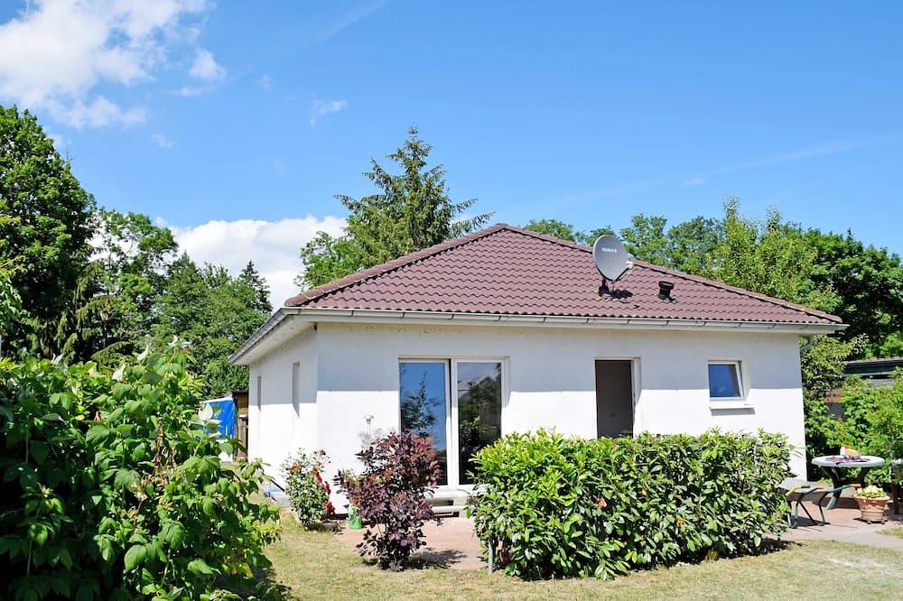 Ganze Wohnung, ***Ferienhaus Naturidyll mit großem Garten*** in Sundhagen, Stralsund Umland