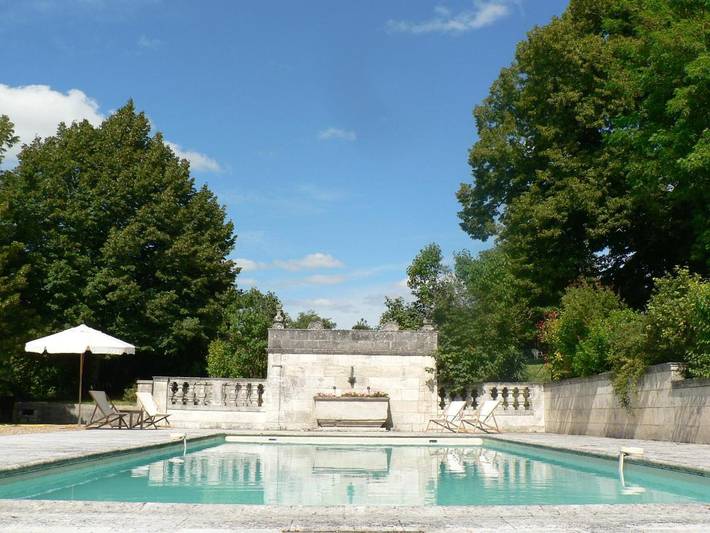 Location de vacances pour 2 personnes, avec Terrasse ainsi que Jardin et Piscine à Grand-Brassac - 2