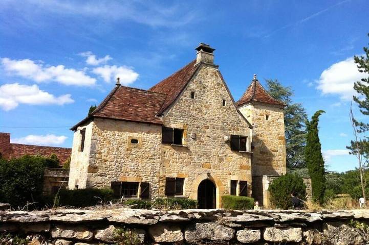 Location de vacances pour 12 personnes, avec jardin à Nadaillac-de-Rouge