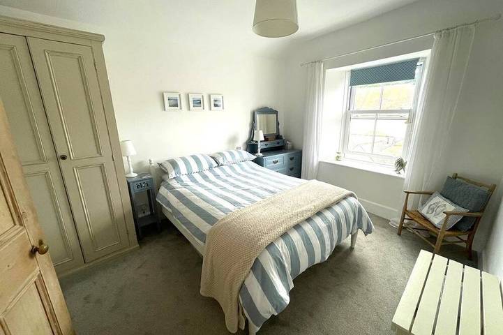 10 Mill Road - 19th Century 3/4 Bedroom - Character Cottage Padstow Harbour Cornwall in Padstow, Cornwall