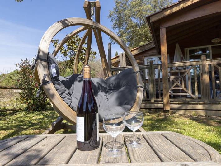 Chalet pour 3 personnes, avec sauna ainsi que bassin pour enfant et terrasse, animaux acceptés en Ardèche - 3