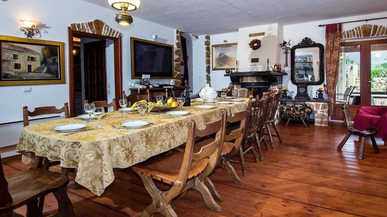 Ferienhaus für 14 Personen (360 m²) in Zadvarje in Makarska Riviera