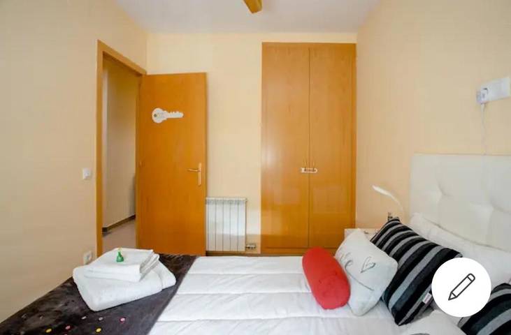 Location de vacances pour 2 personnes, avec vue ainsi que terrasse et jardin à Anglès - 4