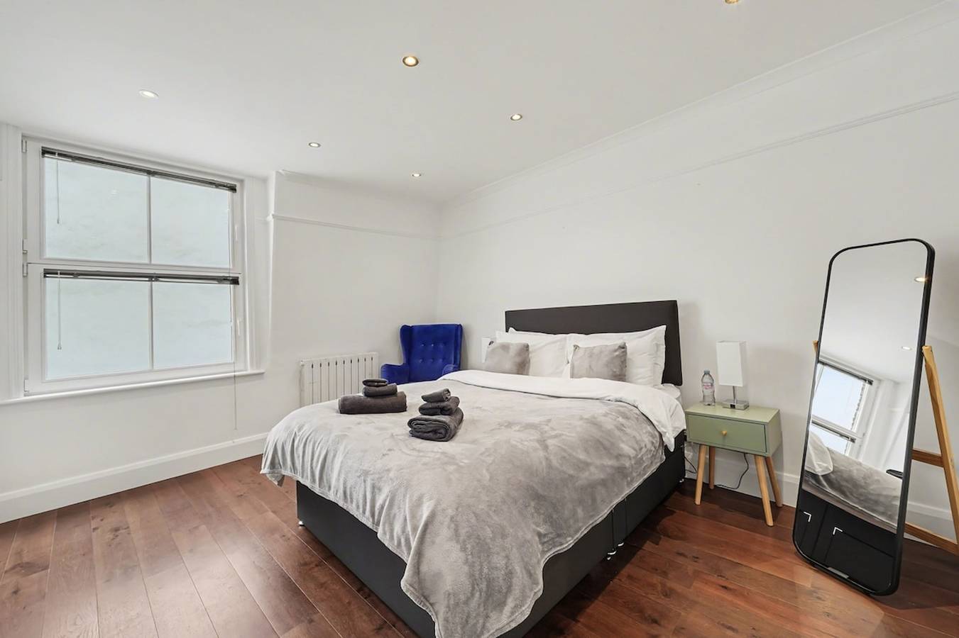 Entire apartment, 1 bed apt in the heart of London in Downtown, London