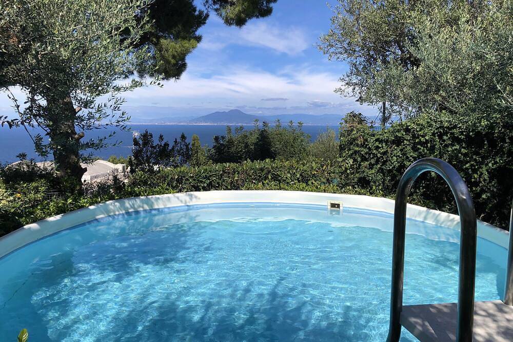 Luxury Villa Zaffiro - Pool, Garden and Sea View in Anacapri, Neapel Provinz