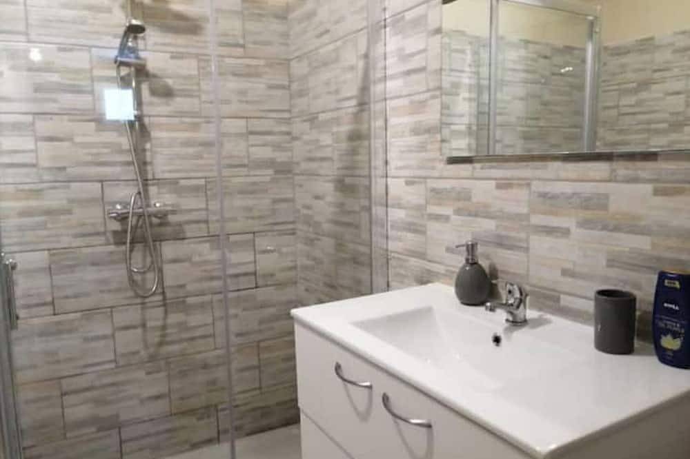 Appartement entier, Cap Saint-Emilion - Appartement T3 avec cheminée in Petit-Palais-et-Cornemps, Région de Libourne