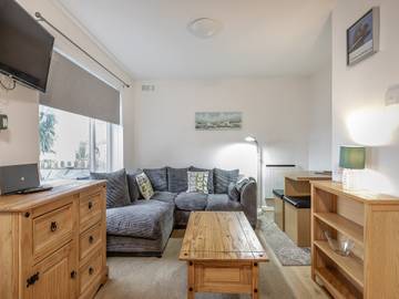 Holiday Home for 4 People in Brixham, Torbay, Photo 1