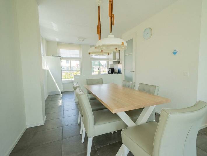 Ferienhaus in Uitdam mit Terrasse in Markermeer