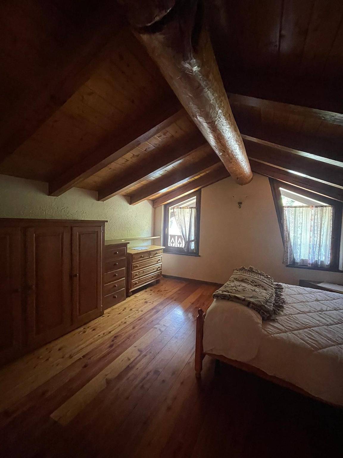 Appartamento intero, Appartamento "La Leuna" con vista sulle montagne, giardino e Wi-Fi in Arvier, Comune di Arvier