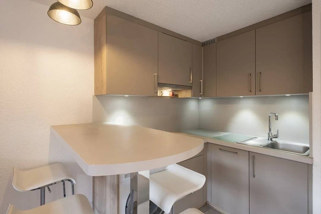 Entire holiday apartment, 2 rooms, 4 guests, slopes and shops proximity, garage in La Clusaz, Annecy region