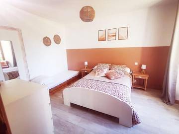 Gîte pour 5 personnes, avec terrasse à Oizé