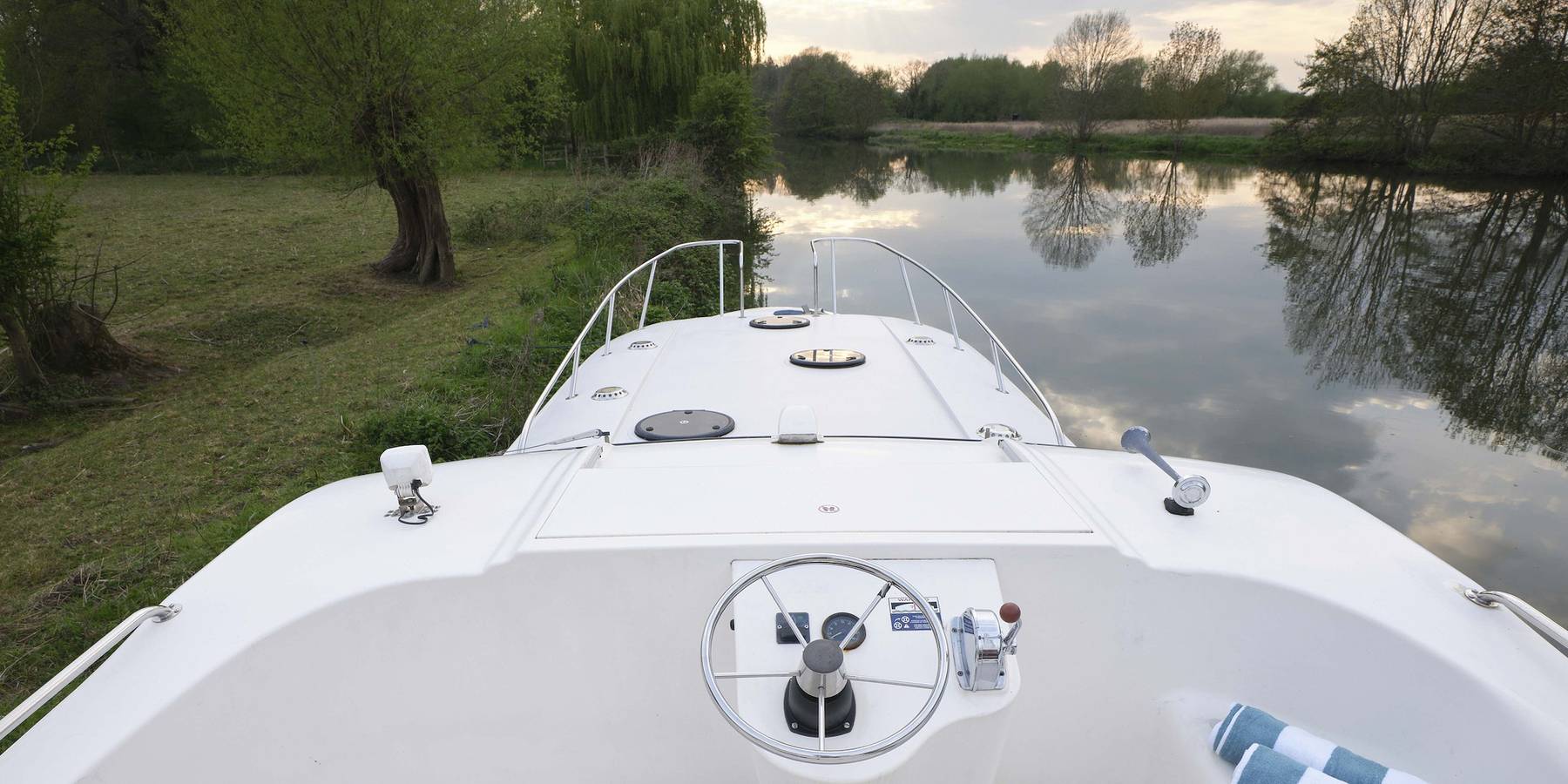 Elegance – Hausboot ohne Führerschein in Marina Wolfsbruch in Kleinzerlang, Rheinsberg