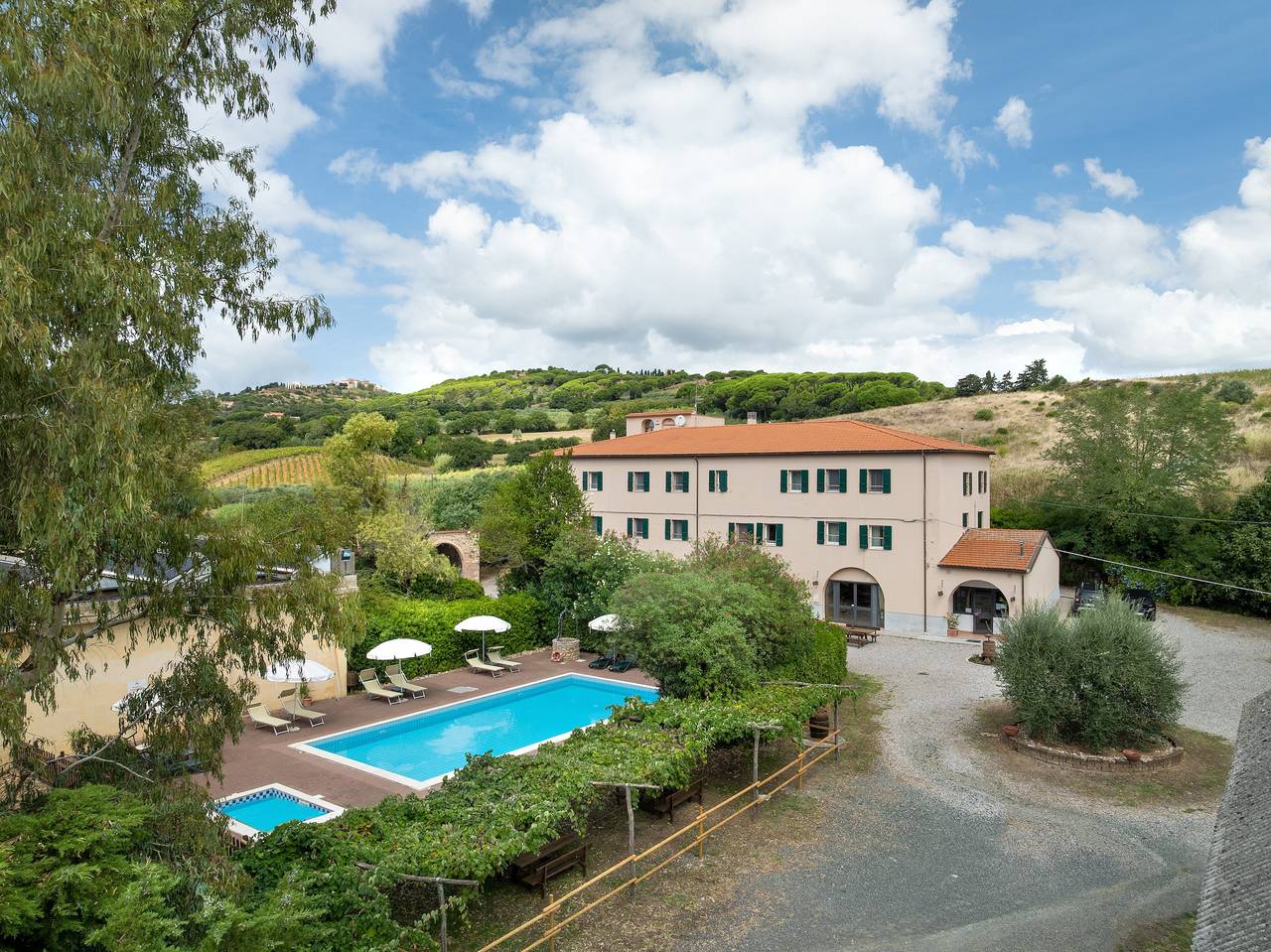 Appartamento intero, Appartamento 'Ginepro' con piscina e giardino condivisi in Rosignano Marittimo, Costa degli Etruschi