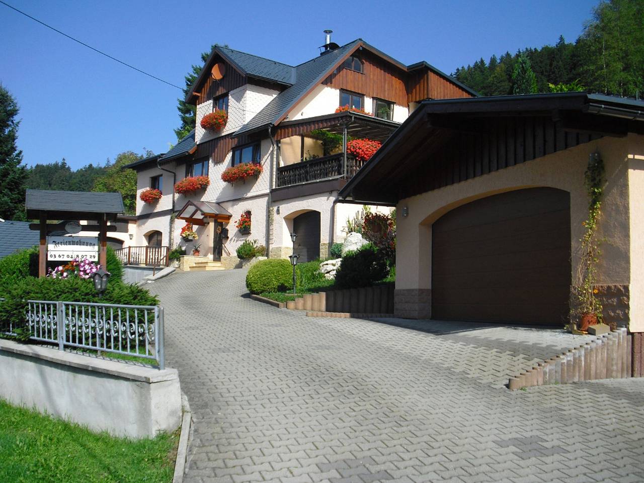 Ganze Ferienwohnung, Haus Sonnenschein in Scheibe-Alsbach, Neuhaus am Rennweg