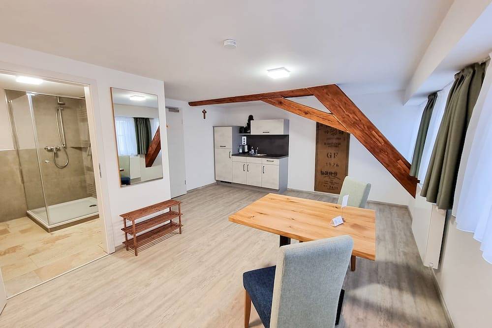 Ganze Wohnung, Apartment (52qm) mit Deckenbalken in Muhr am See, Fränkisches Seenland