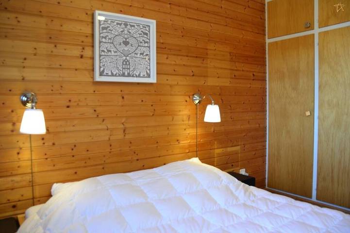 Ganze Wohnung, Außenbereich: Wohnung für 8 Personen im 2. Stock, Balkon. -Innenbereich: 115 m2, Eingangshalle, Wohn in Saint Luc, Anniviers