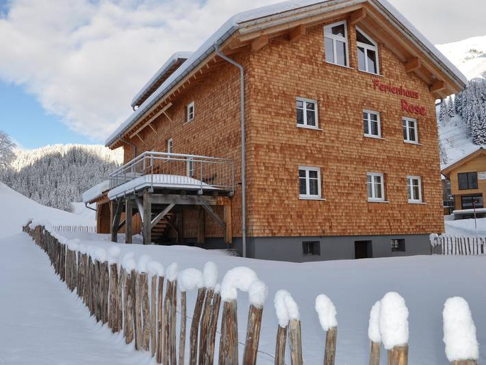 Ferienwohnung für 11 Personen, mit Garten und Terrasse in Schröcken